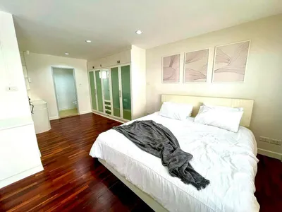 Luxury 4-Storey Townhome Phatthanakan - m800x1200 (10)