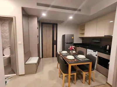 Oka Haus Sukhumvit 36 High Floor Corner Unit - m800x1200