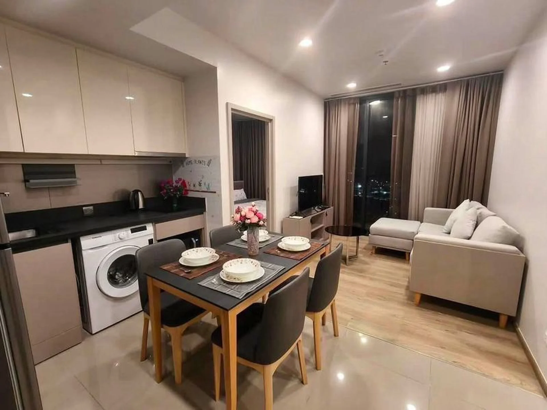Oka Haus Sukhumvit 36 High Floor Corner Unit - main