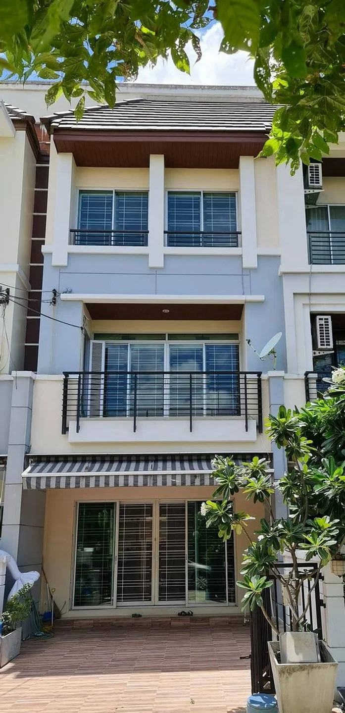 3-Story Townhome (On Nut - Pattanakarn) - main