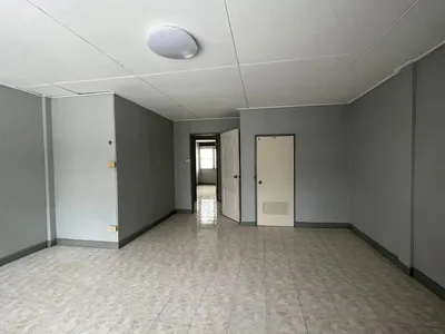 Renovated 2-Storey Townhome Ekkamai 12 - m800x1200 (9).jpeg